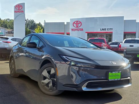 New 2026 Toyota Prius Plug-In Hybrid image 1