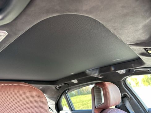 Used 2025 BMW 740i xDrive w/ Executive Package image 33