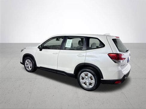 Used 2019 Subaru Forester image 8