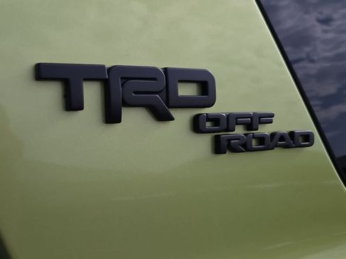 Certified 2023 Toyota 4Runner TRD Off-Road Premium w/ Moonroof Package AWD/4WD image 11