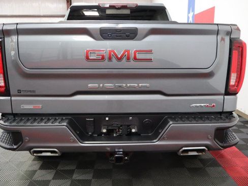 Used 2021 GMC Sierra 1500 AT4 w/ AT4 Premium Package AWD/4WD image 12