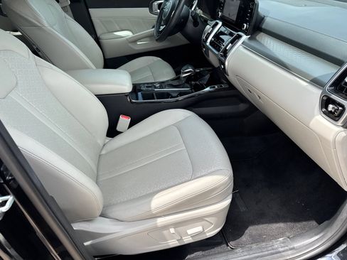 Used 2022 Kia Sorento SX FWD image 14