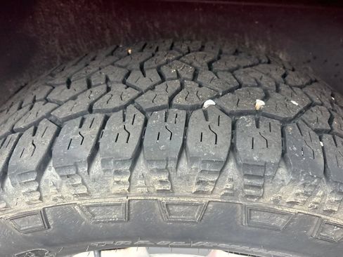 Used 2012 RAM 1500 Classic SLT AWD/4WD image 12