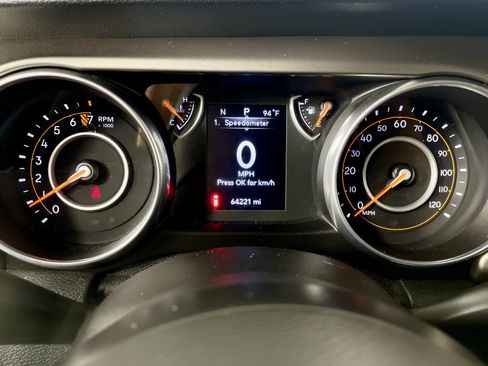 Used 2018 Jeep Wrangler Unlimited Sport S AWD/4WD image 16