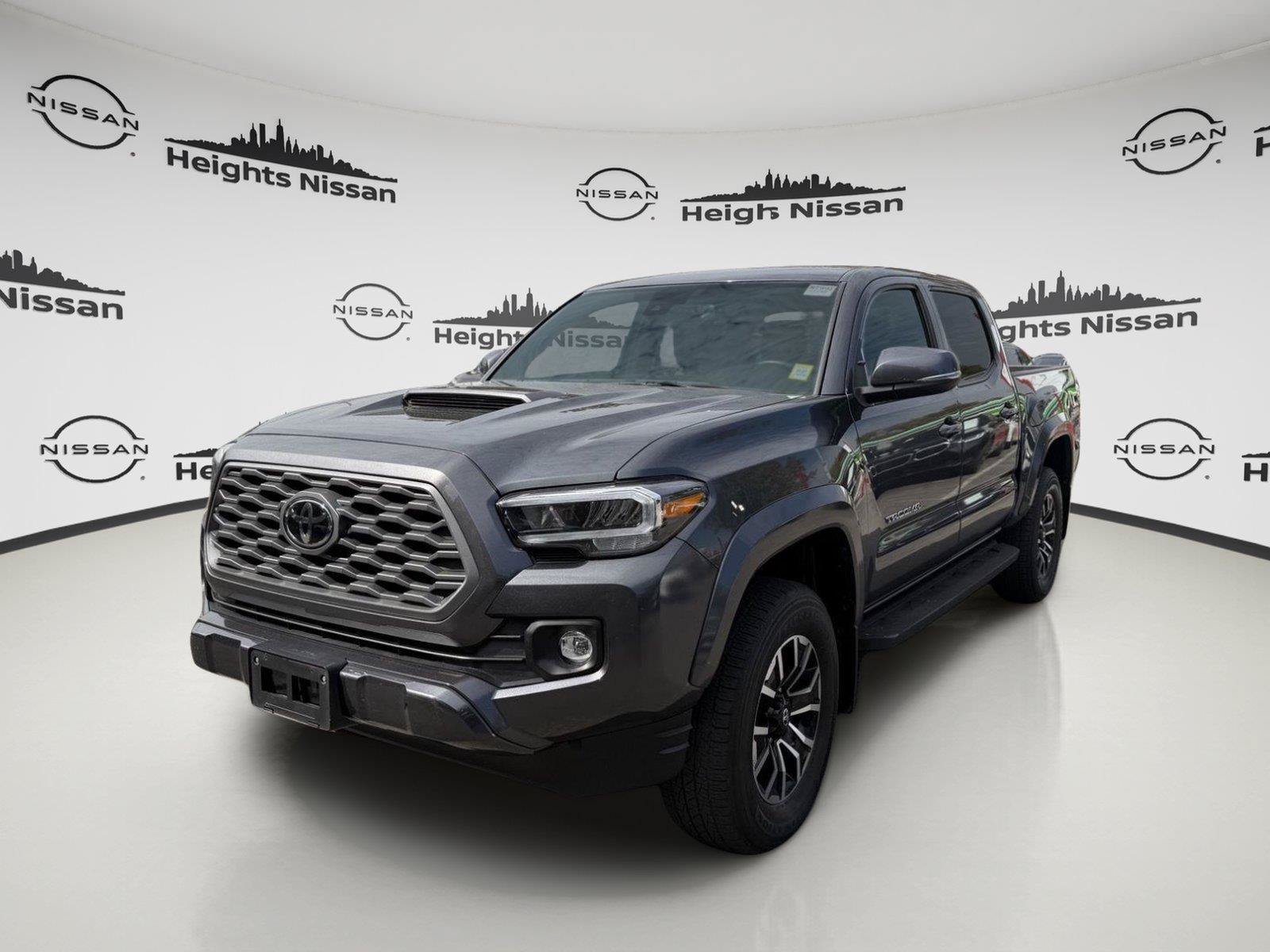 Used 2022 Toyota Tacoma TRD Sport AWD/4WD image 1