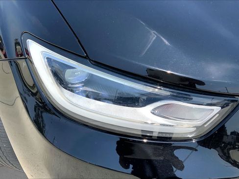 Used 2024 Chrysler Pacifica Touring-L FWD image 26
