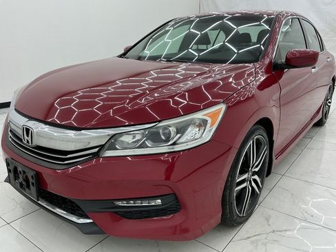 Used 2017 Honda Accord Sport image 1