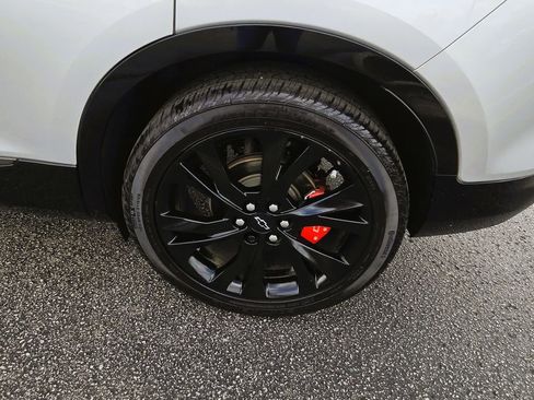 Used 2019 Chevrolet Blazer RS w/ Sun and Wheels Package image 9