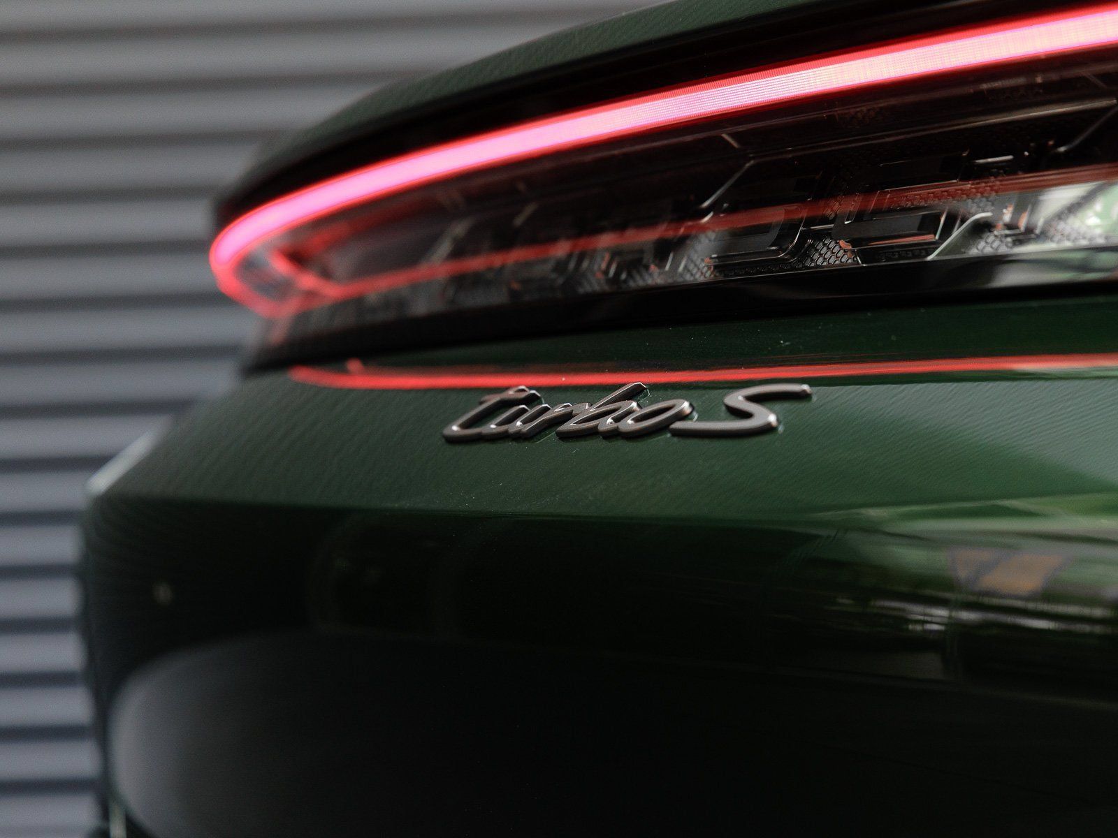 Certified 2025 Porsche Taycan Turbo S AWD/4WD image 31