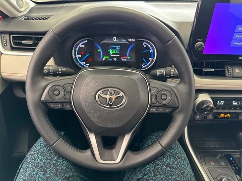 Used 2025 Toyota RAV4 XLE Premium w/ Weather Package AWD/4WD image 20