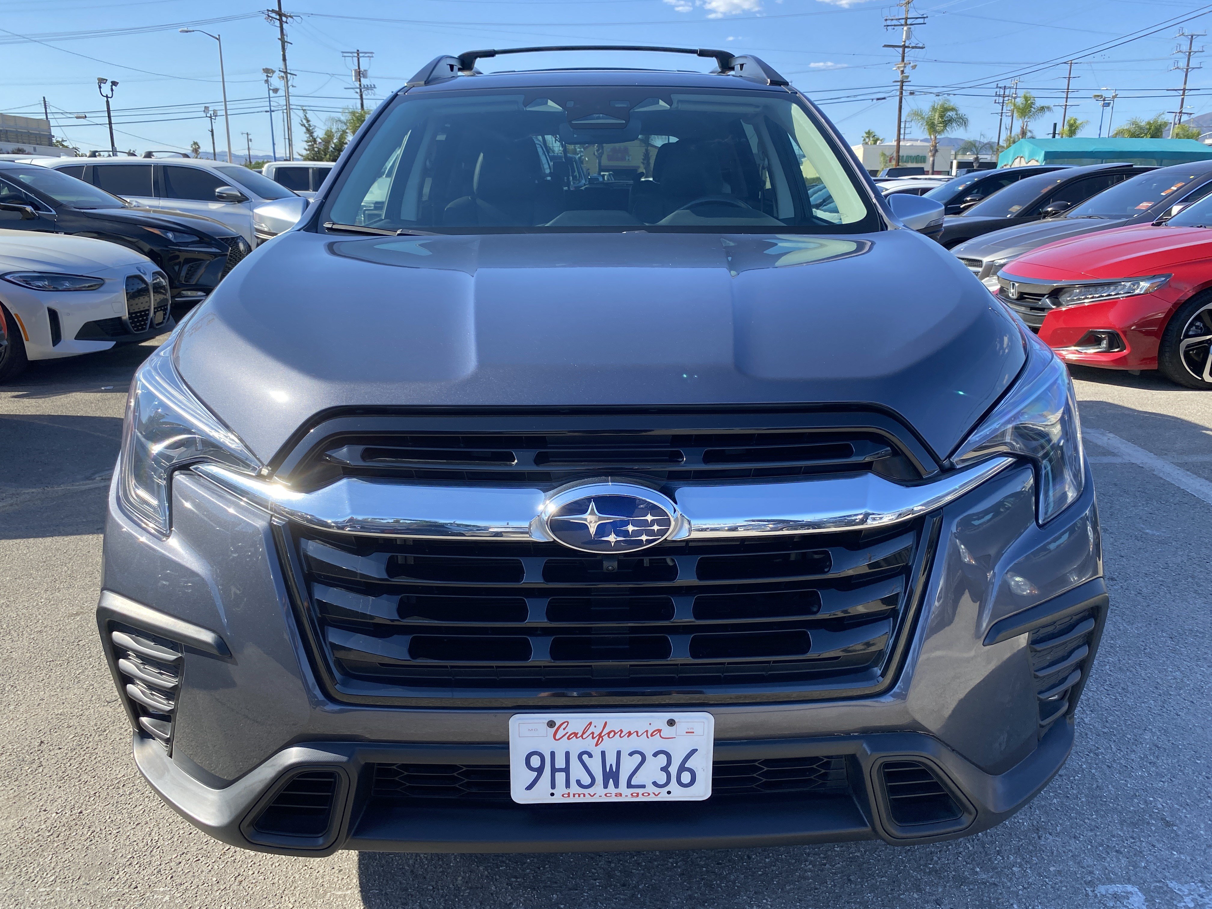 Used 2023 Subaru Ascent Limited w/ Technology Package AWD/4WD image 3