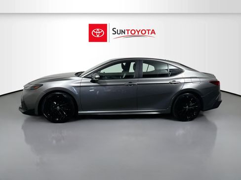 Used 2026 Toyota Camry SE FWD image 7