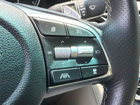 Used 2022 Genesis G70 2.0T w/ Prestige Package image 22