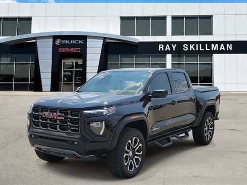 Used 2024 GMC Canyon AT4 w/ AT4 Premium Package AWD/4WD image 3