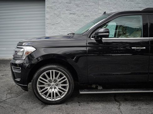 Used 2022 Ford Expedition Max Limited image 11