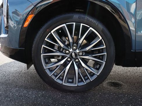 Used 2024 Cadillac XT4 Sport image 30