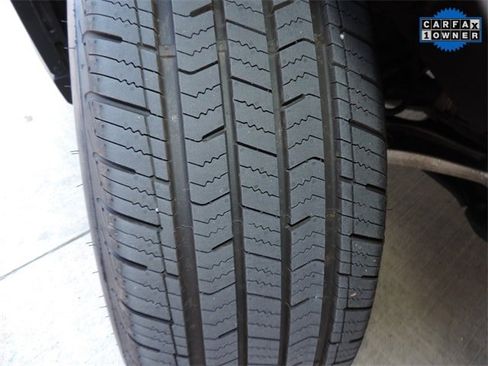 Used 2022 Subaru Outback Premium image 11