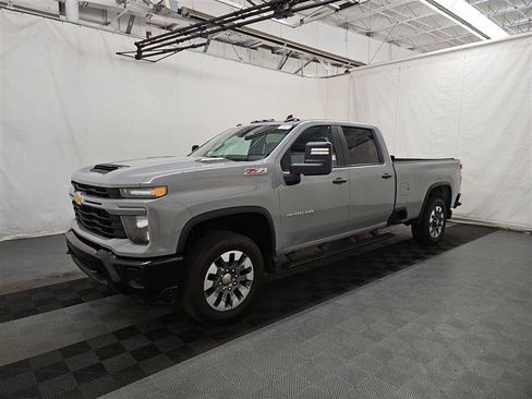 Used 2025 Chevrolet Silverado 2500 Custom w/ Custom Value Package AWD/4WD image 1