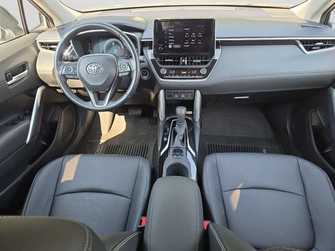 Used 2023 Toyota Corolla Cross XLE FWD image 10