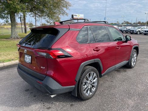 Used 2023 Toyota RAV4 XLE Premium image 12