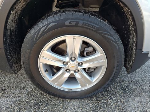 Used 2022 Chevrolet Trax LT w/ LT Convenience Package image 8