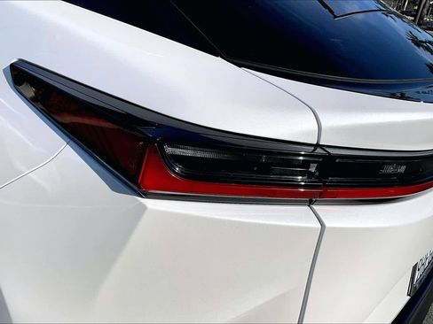 Used 2023 Lexus RZ 450e Premium image 27