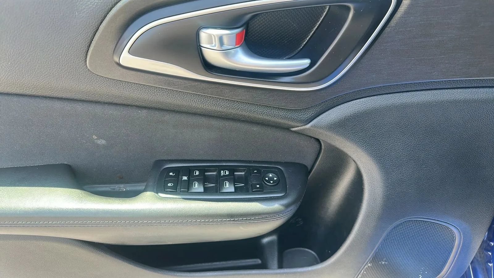 Used 2017 Chrysler 200 LX w/ Dark Appearance Package FWD image 17