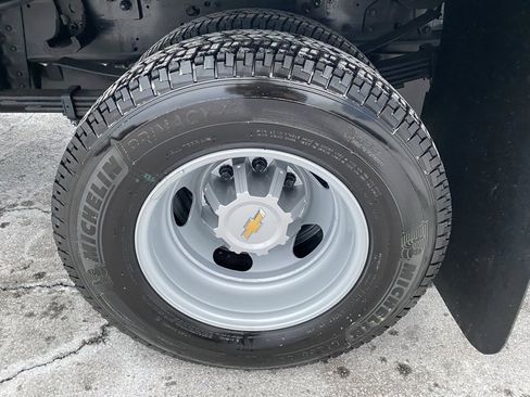 New 2025 Chevrolet Silverado 3500 W/T image 26