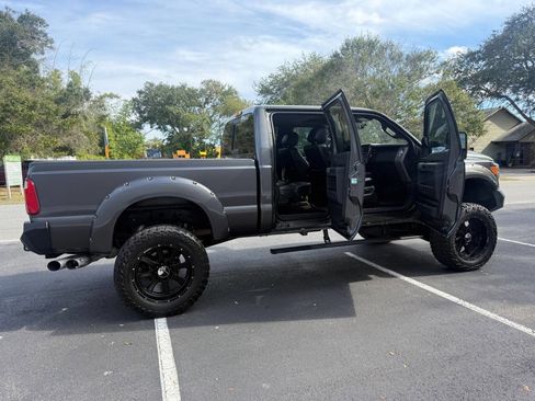 Used 2016 Ford F250 Lariat w/ Lariat Ultimate Package image 10