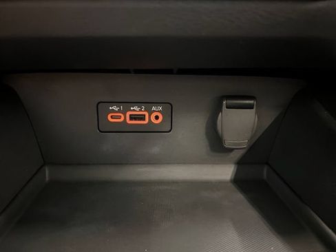 Used 2025 Nissan Altima 2.5 SV FWD image 24