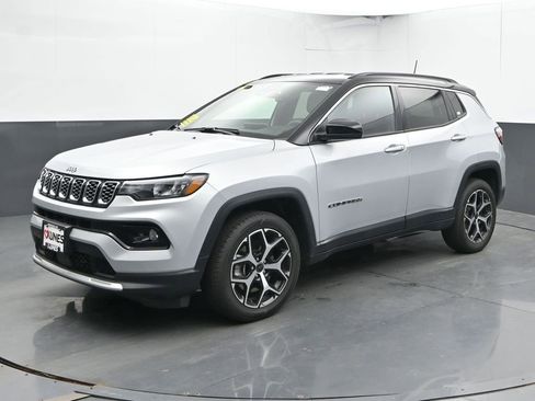 Used 2025 Jeep Compass Limited AWD/4WD image 6