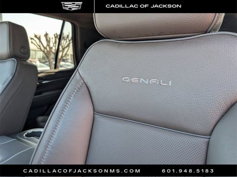 Used 2024 GMC Yukon Denali image 22