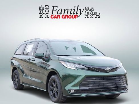 New 2026 Toyota Sienna XLE Woodland Edition image 2