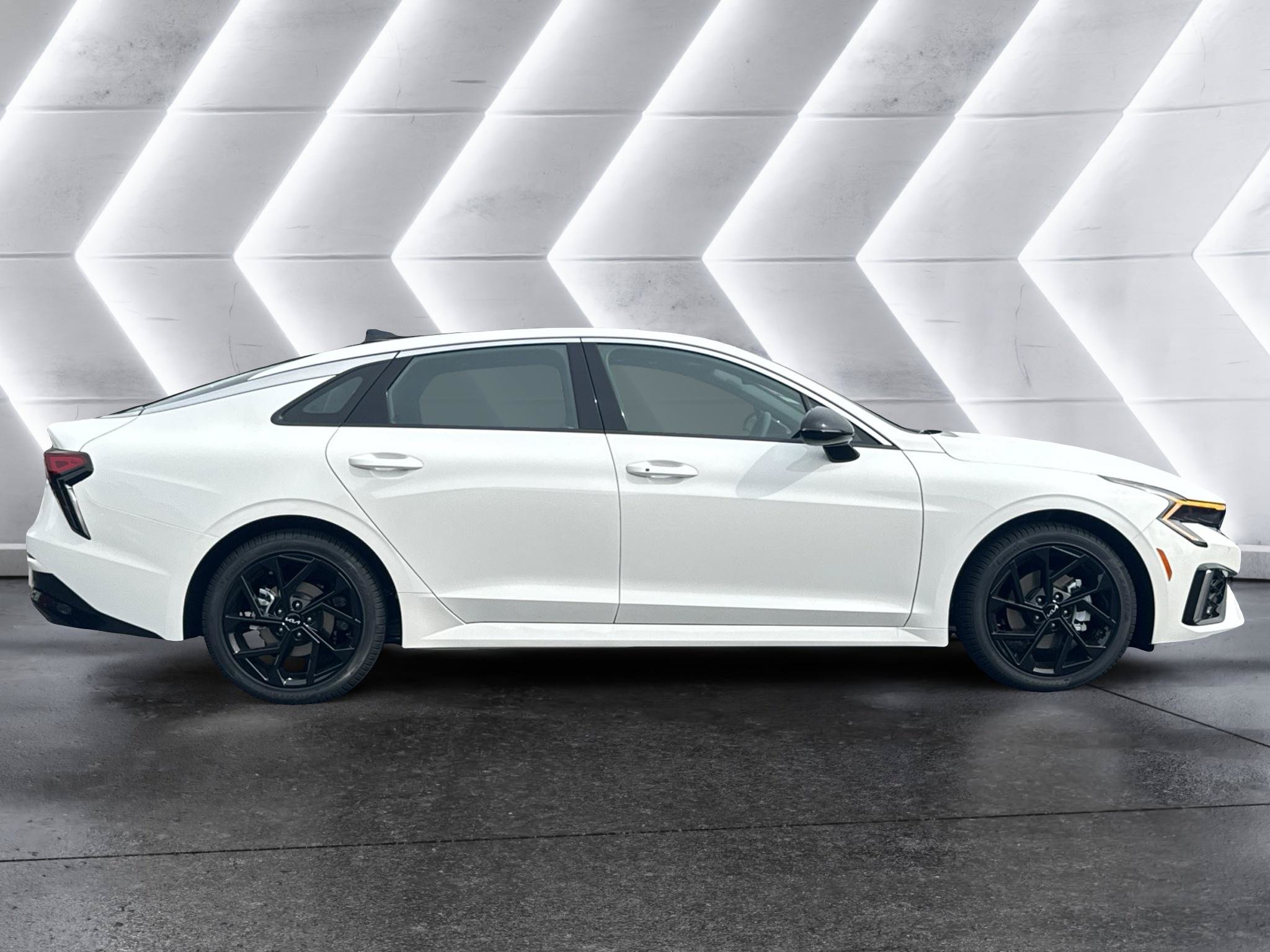 New 2027 Kia K5 GT-Line w/ GT-Line Premium Package FWD image 4