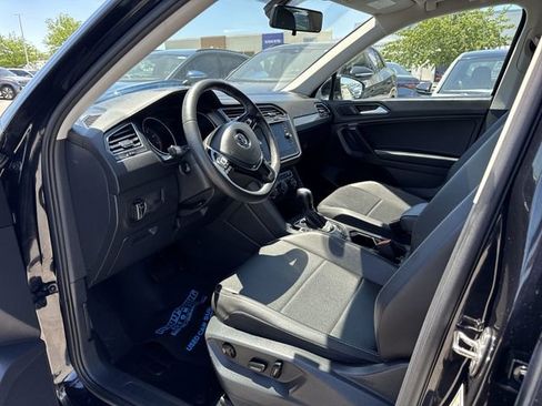 Used 2021 Volkswagen Tiguan SE AWD/4WD image 10