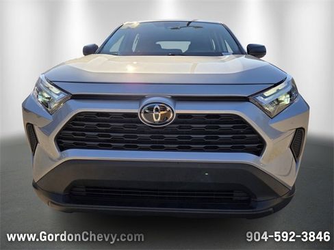 Used 2024 Toyota RAV4 LE image 9