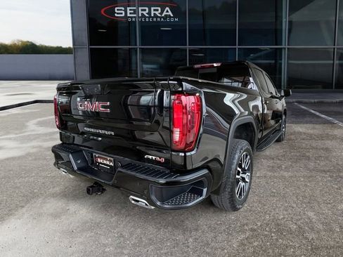 Used 2025 GMC Sierra 1500 AT4 w/ AT4 Premium Package AWD/4WD image 4