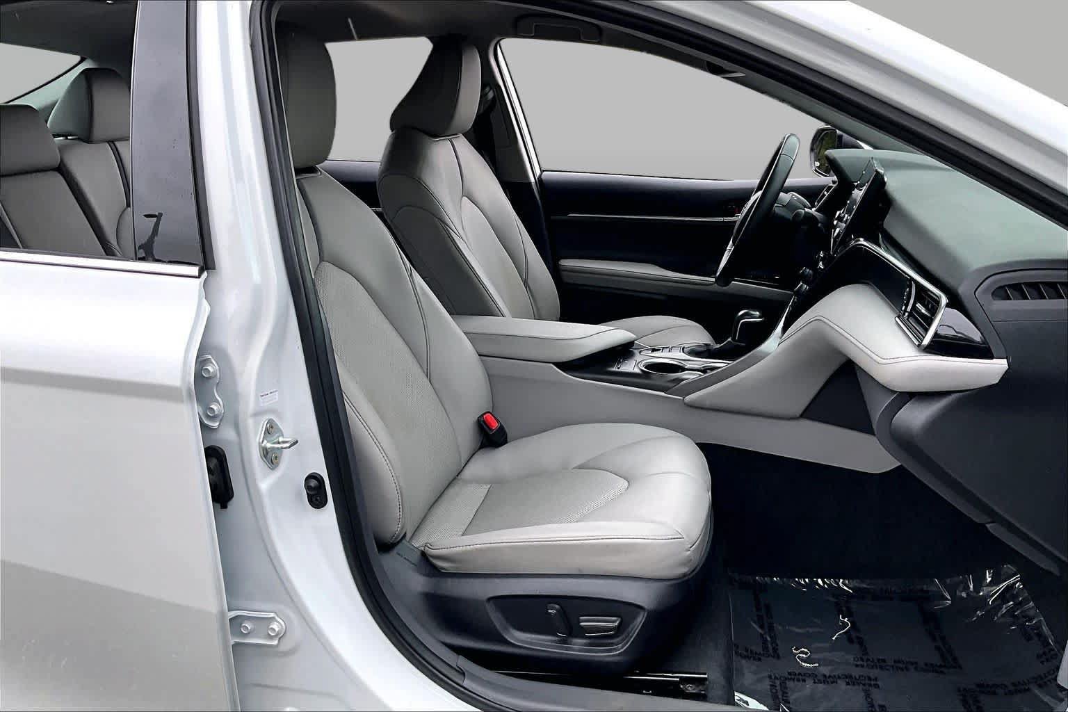 Used 2024 Toyota Camry XLE w/ Protection Package (Q2) (TMS) FWD image 9