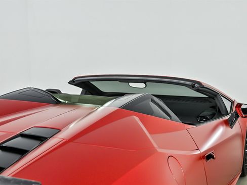 Used 2017 Lamborghini Huracan LP 610-4 image 17