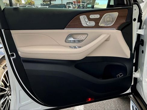 New 2026 Mercedes-Benz GLS 450 GLS 450 image 15