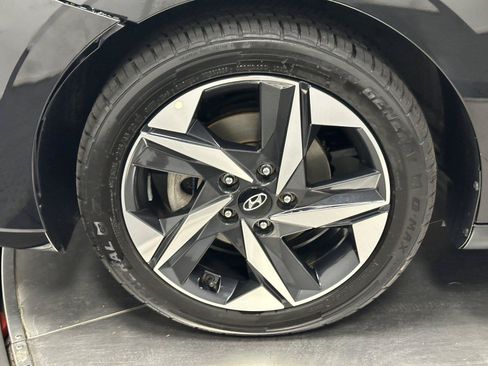 Used 2023 Hyundai Elantra SEL w/ Convenience Package FWD image 18