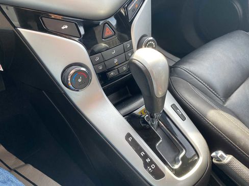 Used 2015 Chevrolet Cruze LT image 18