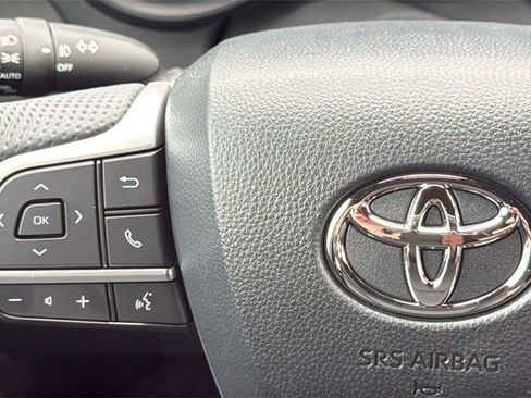 New 2026 Toyota Sienna Limited image 21