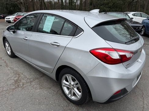 Used 2017 Chevrolet Cruze LT w/ Convenience Package image 2