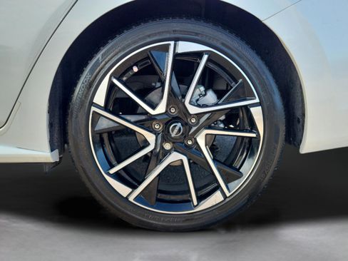 Certified 2025 Nissan Sentra SR w/ SR Premium Package image 37