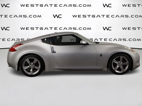 Used 2009 Nissan 370Z Touring image 36