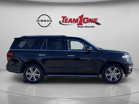 Used 2023 Ford Expedition Limited image 7