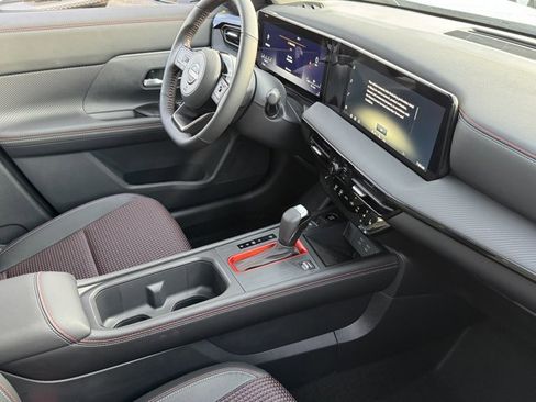 New 2026 Nissan Kicks SR w/ SR Premium Package AWD/4WD image 13