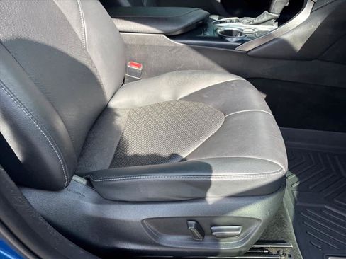 Used 2020 Toyota Camry XSE FWD image 7