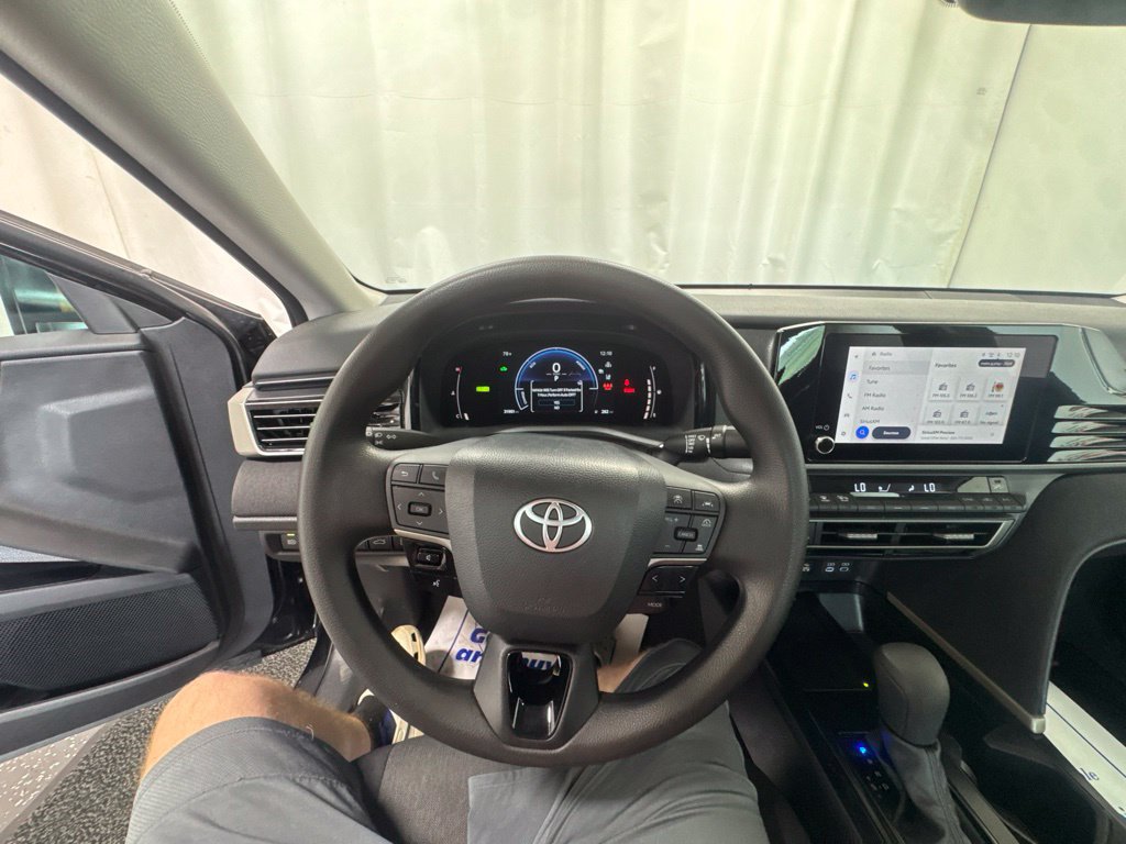 Used 2026 Toyota Camry LE FWD image 17